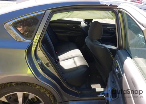 2018 Nissan Altima 2.5 Sr из США, поврежденный, VIN 1N4AL3AP2JC255540